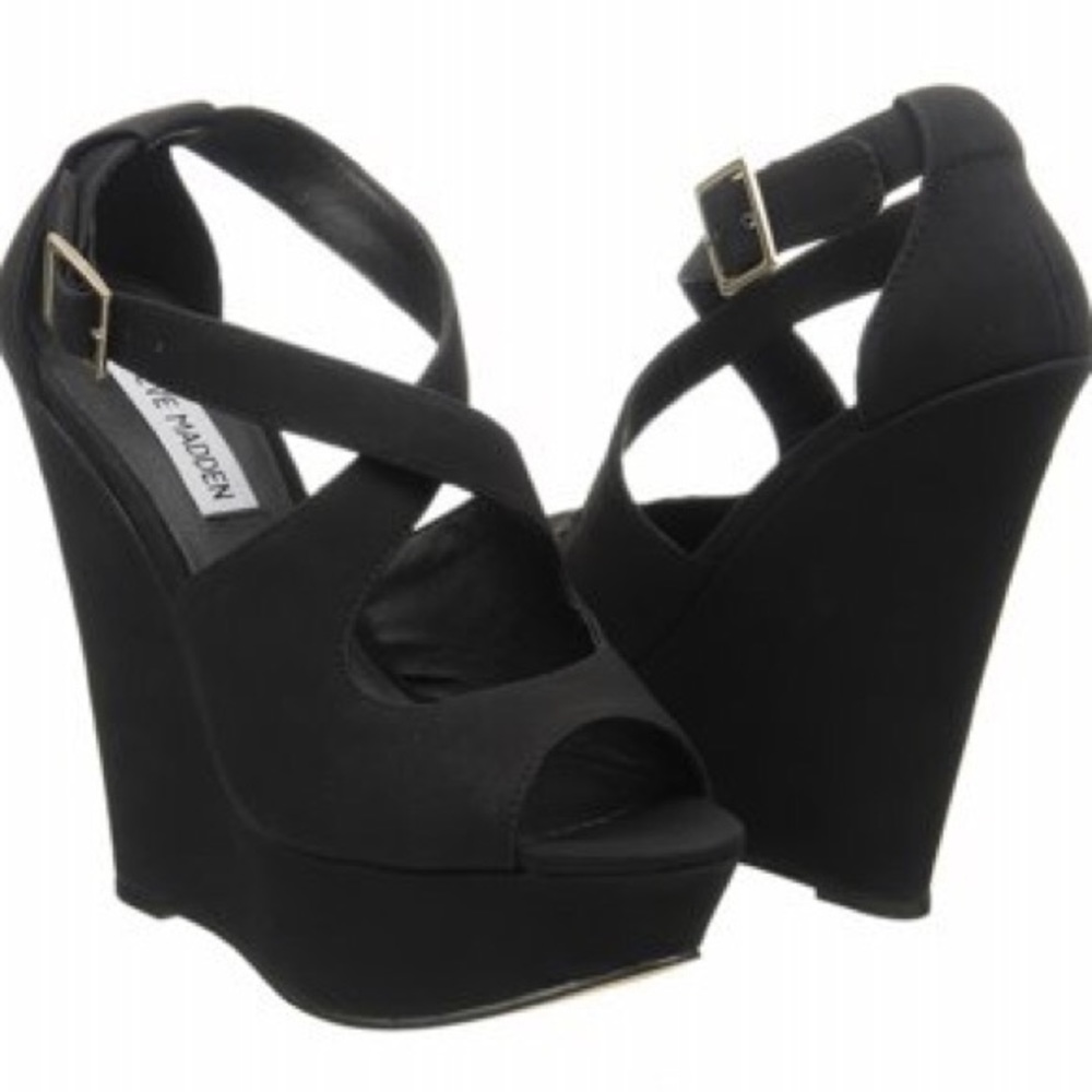 Steve Madden ‘xternal’ wedges size 9